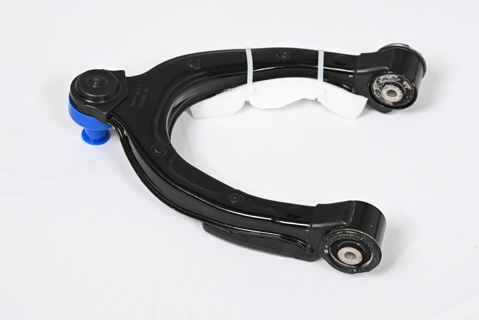 Braço de Suspensão Superior Dianteiro Esquerdo Model 3 / Model Y - vista 2