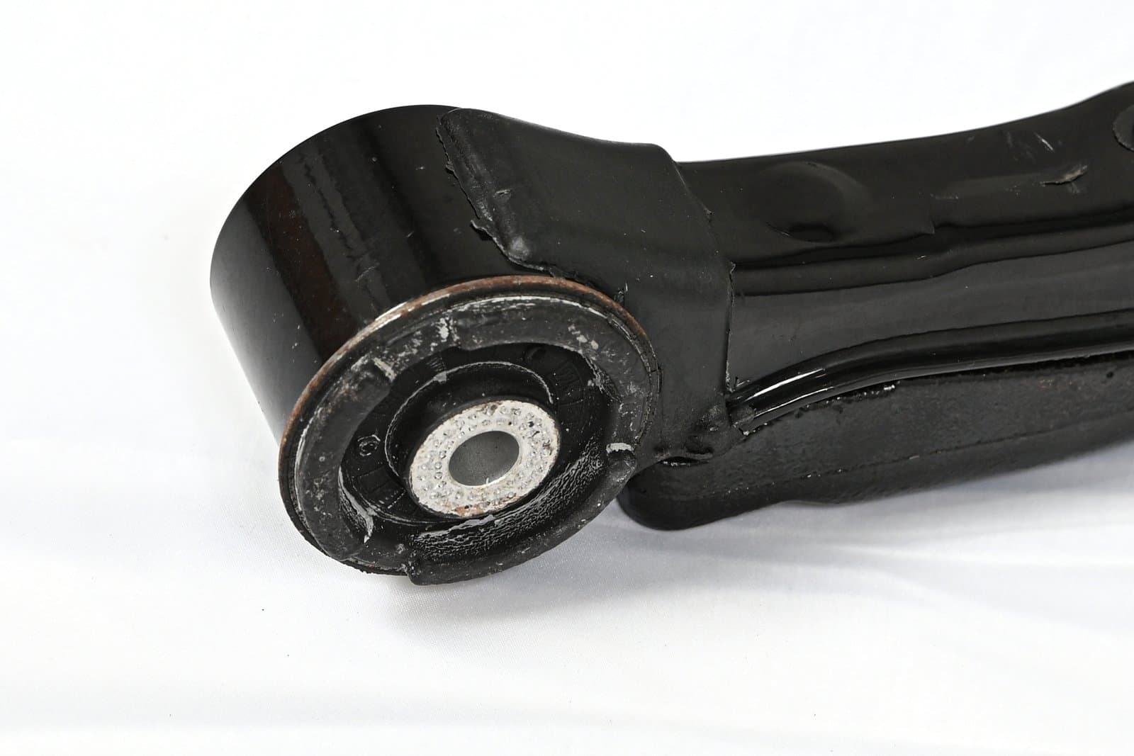 Braço de Suspensão Superior Dianteiro Direito Model 3 (2017-2023) - vista 4
