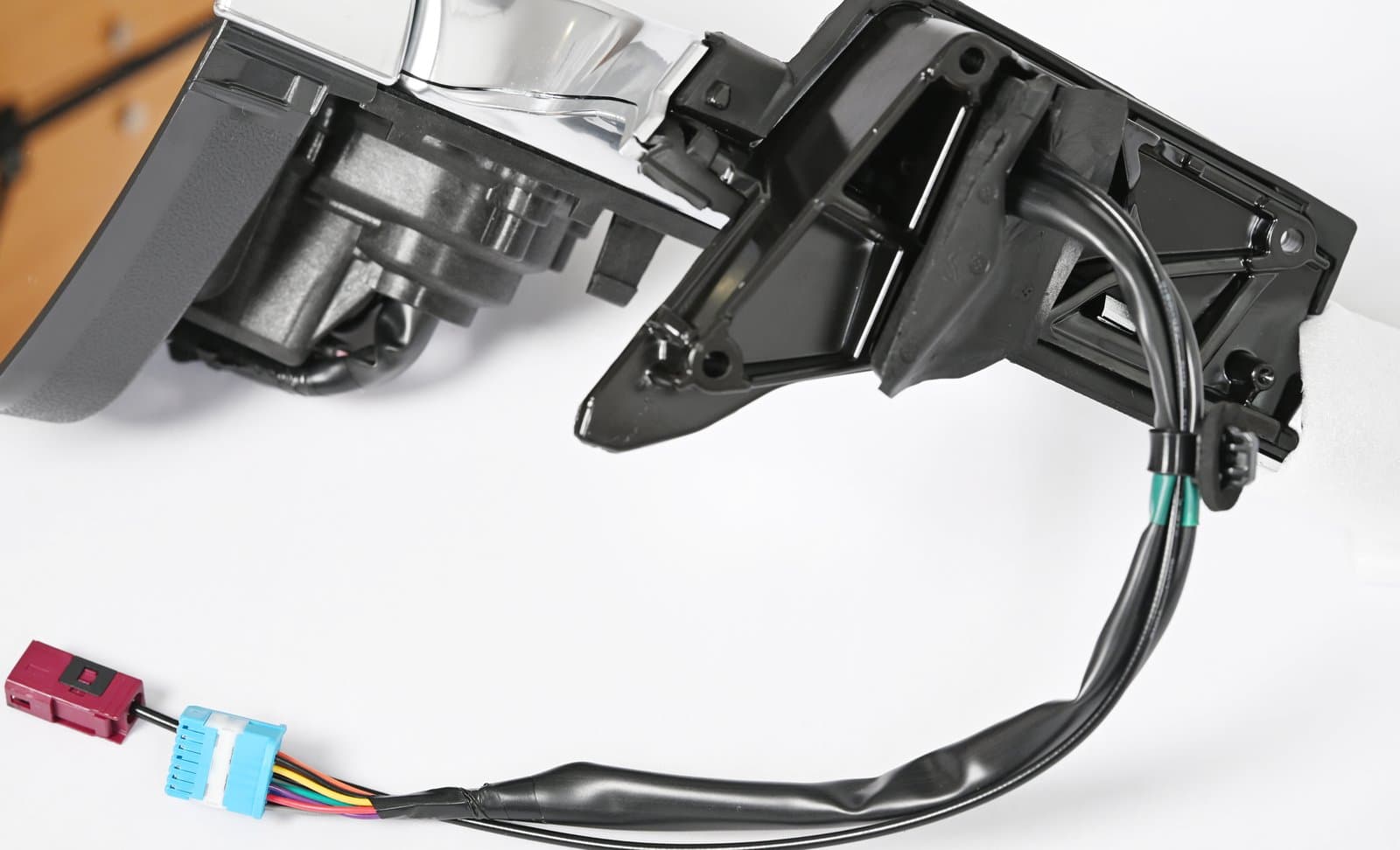 Espelho Retrovisor Exterior Direito Model 3 (2017-2020) — moldura cromada - vista 3