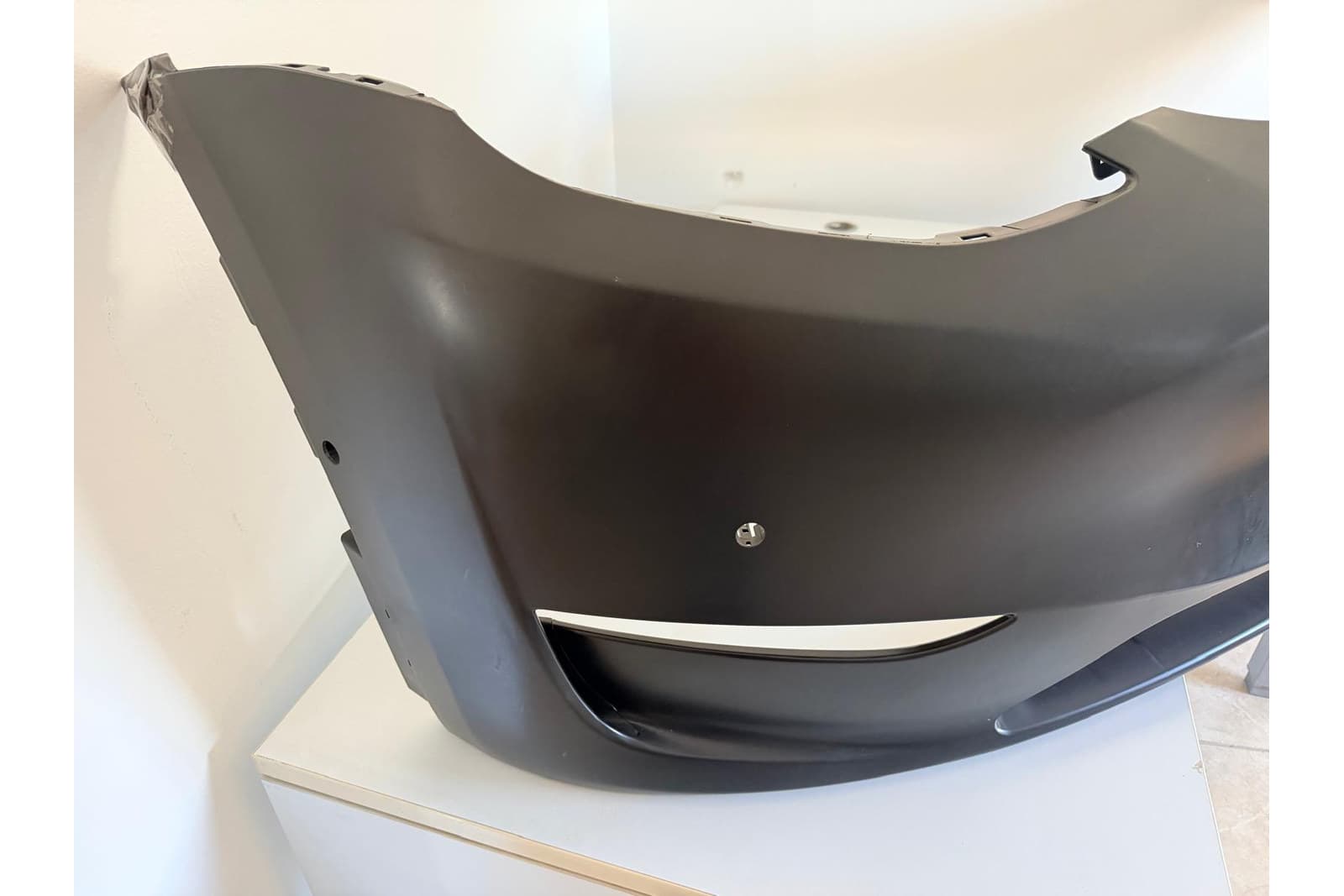 Para-Choques Frontal Model Y (2020-2022) com suportes de sensores de estacionamento — por pintar - vista 4