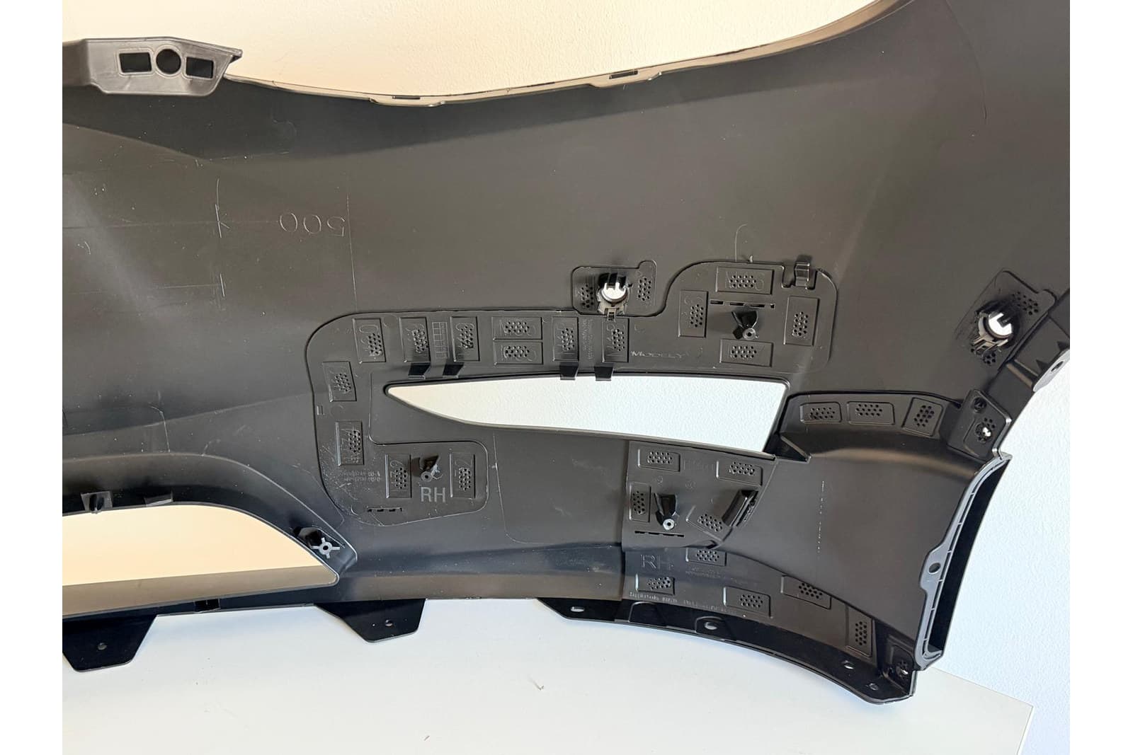 Para-Choques Frontal Model Y (2020-2022) com suportes de sensores de estacionamento — por pintar - vista 6