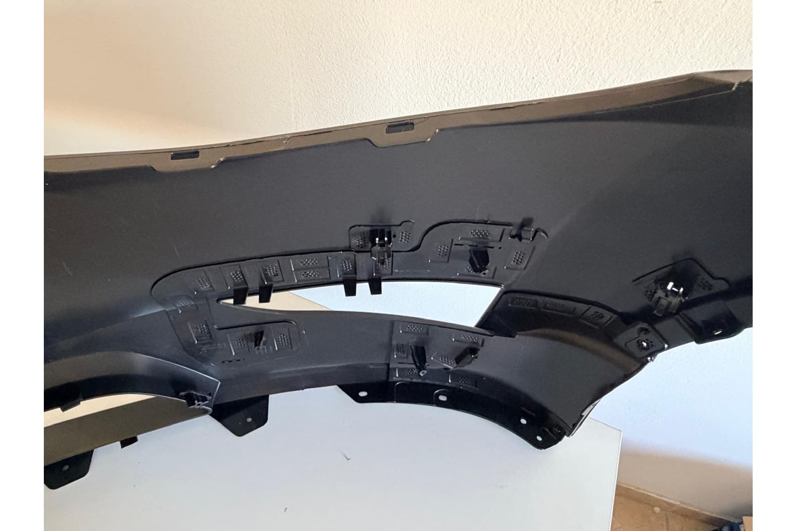 Para-Choques Frontal Model Y (2020-2022) com suportes de sensores de estacionamento — por pintar - vista 7